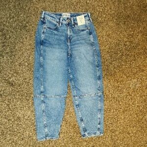 NWTS Abercrombie kids, high rise balloon jeans size 11/12 regular